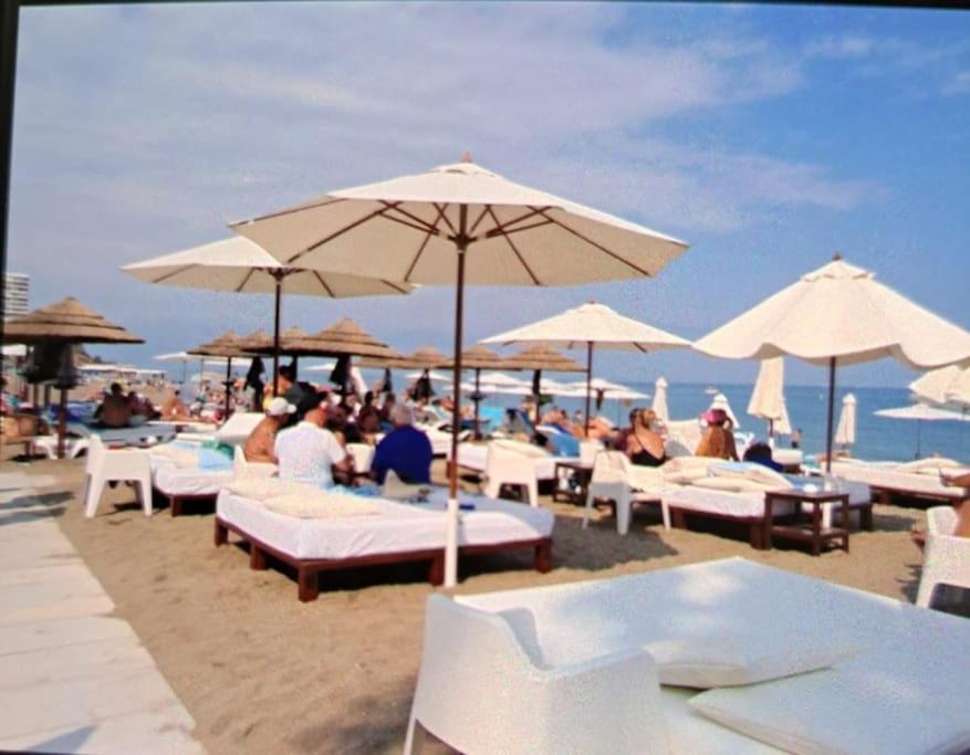 Lux. Frontbeach-Terrace. 5 Pools.Tv. 2 A.C.Netflix Benalmádena Eksteriør bilde